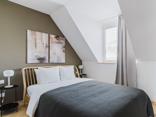 5 Zi Maisonette Wohnung mit großzügige Dachterrasse, Aufzug, Klima-Anlage vorhanden