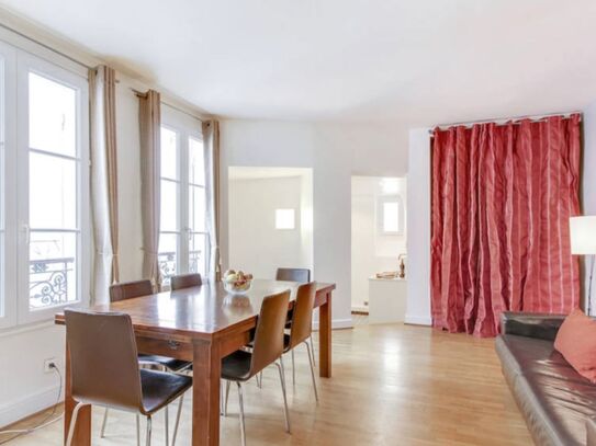 Spacious apartment in the heart of the 2nd arrondissement