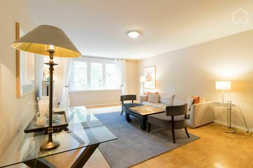 Premium Luxus Studio Apartment in Hamburg-Eppendorf / Winterhude direkt an der Alster