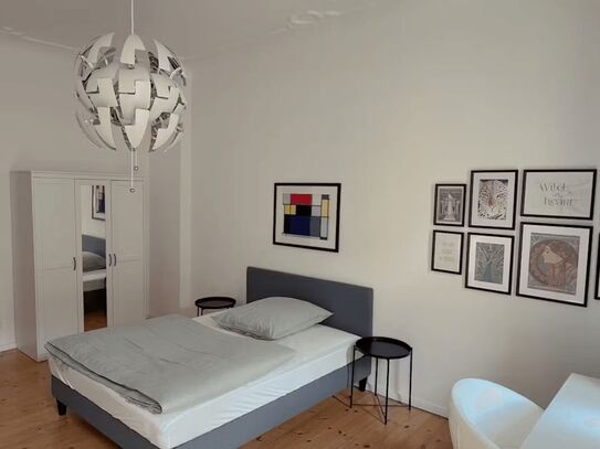 Cozy balcony room in the heart of Berlin Friedrichshain!