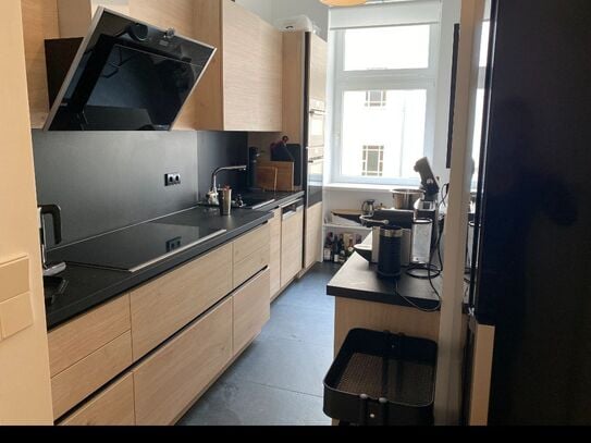 Bright 1 br apt. with high tech, gym equipment and art, Berlin - Amsterdam Apartments for Rent