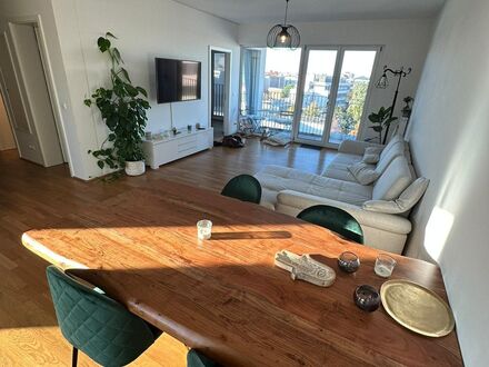Großartiges & helles Apartment mit schöner Aussicht | Beautiful penthouse apartment in the center of Berlin (quiet)