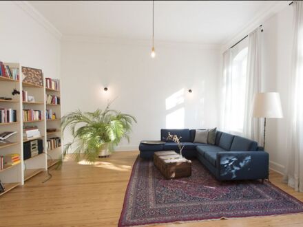 Stilvolle und großzügige Altbauwohnung im Herzen von Eimsbüttel | Stylish and spacious apartment in the heart of Eimsbü…