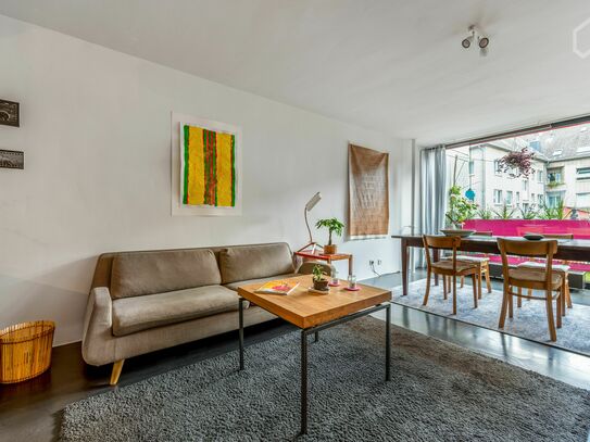 Extravagante Maisonette-Architektur der 70er Jahre in Düsseldorf-Derendorf!