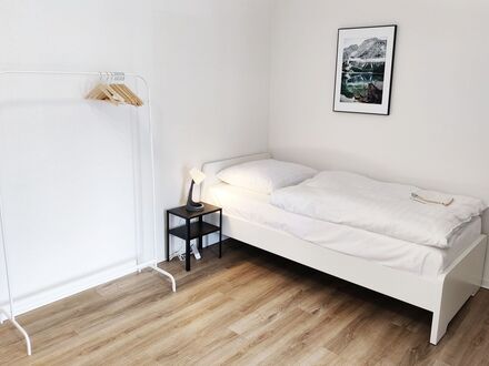 Schöne Ferienwohnung mit Balkon und WiFi | Beautiful holiday flat with balcony and WiFi
