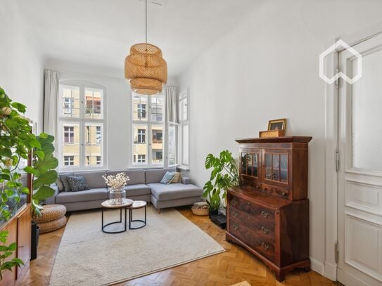 Gorgeous old apartment in the Bavarian Quarter (July 16th- Aug 19th)