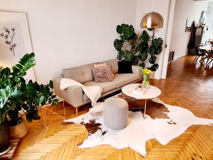 Geschmackvoll ausgestattete Altbauwohnung in Peterswerder | Tastefully equipped old building apartment in Peterswerder