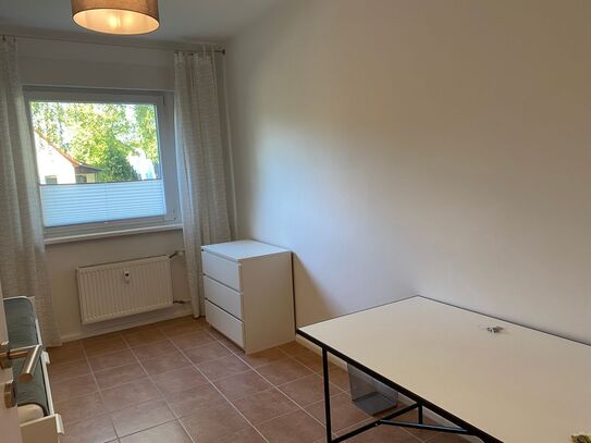 Chic and quiet apartment in Zehlendorf in the middle of greenery, Berlin - Amsterdam Apartments for Rent