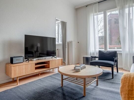 Well-located 2-room flat just a few minutes from Kurfürstendamm and Hubertussee