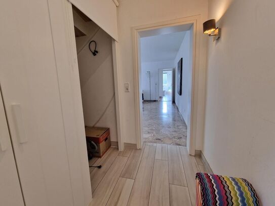 Modern and Bright 4-Room Apartment with Large Balcony in a Quiet Location – Your New Home Awaits!