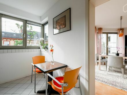 möblierte, geräumige und gepflegte 2-Zimmer-Wohnung mit Balkon und EBK in Eimsbüttel, Hamburg | furnished, spacious and…