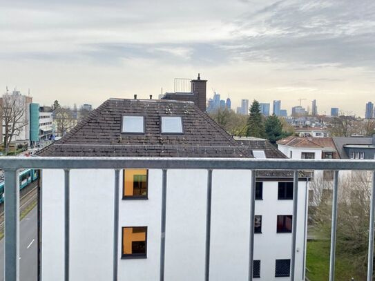 Living in a penthouse in Frankfurt, with balcony for smokers and parking space