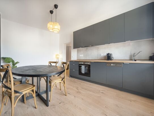 Spacious and neat home close to park mainstation and uniklinik , brand new