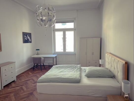 Charming room near Willy-Brandt-Platz