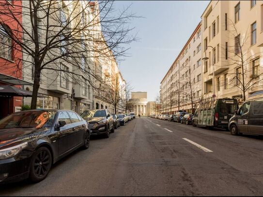 Lichtdurchflutete Altbauwohnung im Herzen Berlins