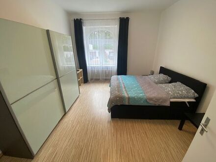 Schöne, geräumige 2 Zimmer Altbauwohnung in Mannheim-Lindenhof | .