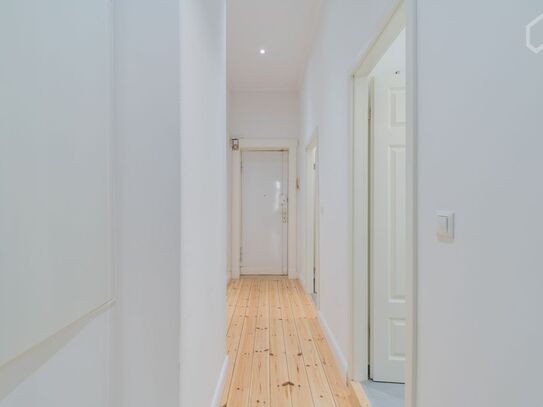 Exclusive newly renovated 2 rooms apartment in Berlin Charlottenburg, 2 mns walking distance from Ku'damm, Berlin - Ams…