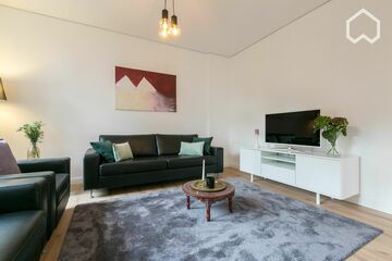 Moderne, helle 2 Zi. Wohnung in Villa 15m vom Hbf