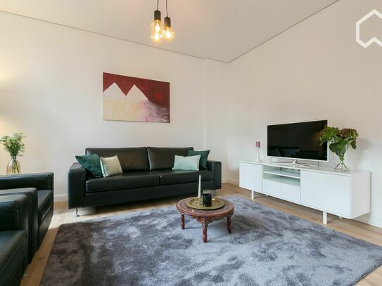 Moderne, helle 2 Zi. Wohnung in Villa 15m vom Hbf