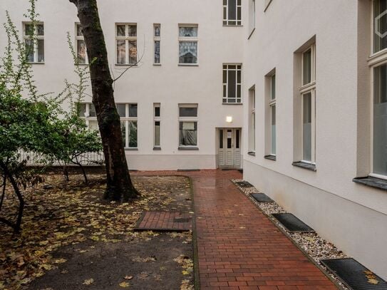 Newly Renovated Altbau in Neukölln, Berlin - Amsterdam Apartments for Rent