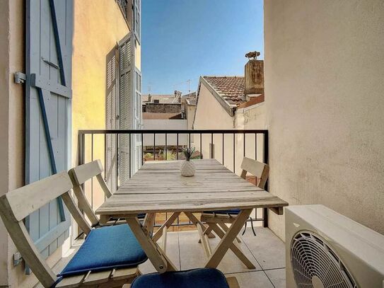 Welcome to 'GENET' - Charming One Bedroom Apartment in the Heart of Le Suquet, Cannes