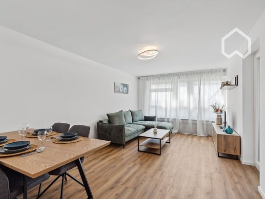 Möblierte 2-Zimmer-Wohnung mit Bergblick und Balkon in München