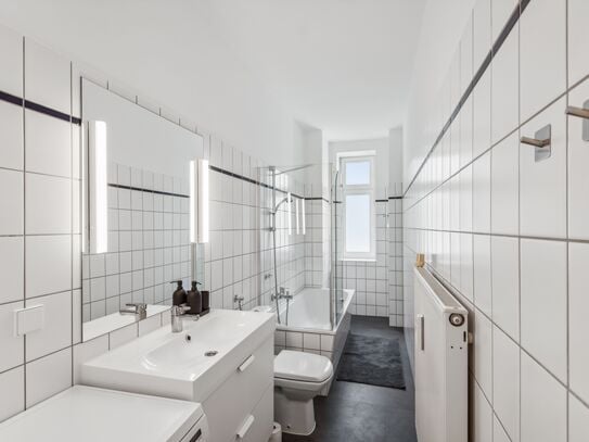 Luxurious 3-Room Apartment in Berlin Pankow - Freshly Renovated and Furnished, First Occupancy!