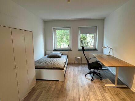 [Zimmer 4/4] Vollständig möbliertes Zimmer in zentraler und modernisierter Wohnung | [Room 4/4] Fully furnished room in…
