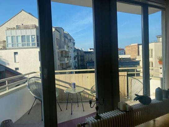 New and tastefully renovated furnished 2 room apartment with far view and balcony, Berlin - Amsterdam Apartments for Re…