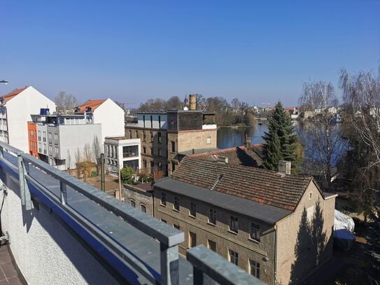 Sun-drenched apartment in a child-friendly environment with water view