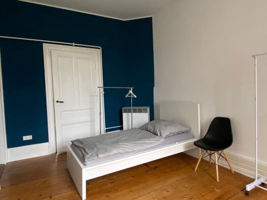 High-quality apartment in an old building in Frankfurt (near the trade fair), Frankfurt - Amsterdam Apartments for Rent