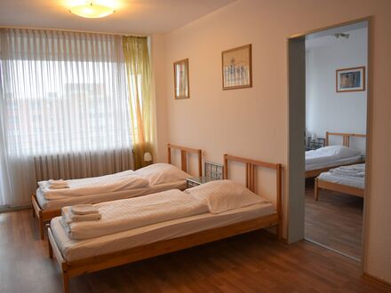 Ferienwohnung in Neuss 3 mit großen Balkon | Holiday flat in Neuss 3 with large balcony