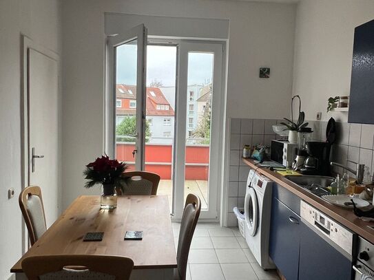 Beautiful, bright 2.5-room flat with large balcony in Essen Holsterhausen - fully furnished for interim rent (01.02.202…