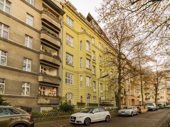 Spacious 1-bedroom apartment with additional sleeping area in the living room at the lake Lietzensee (4315), Berlin - A…