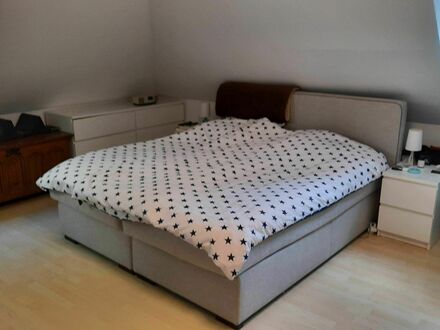 Helle und geräumige 3,5-Zimmer-Wohnung mit Loggia in Lichterfelde