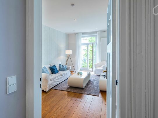 Liebevoll eingerichtetes, wundervolles Apartment in Winterhude mit Balkon