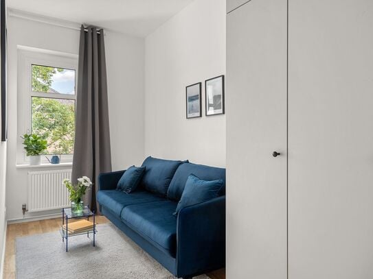 Renovated premium apartment with terrace in Neukölln