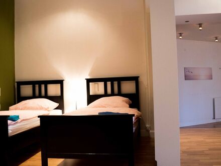 Loft Wohnung in Langenfeld mit der Sprachassistentin Alexa, 50 Zoll Fernseher und gratis W-LAN | Loft flat in Langenfel…