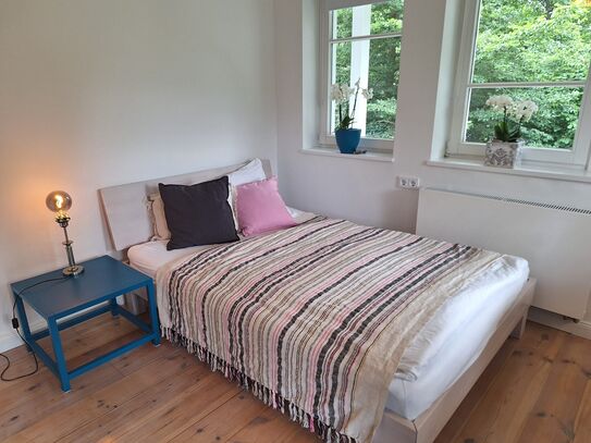 Co-Living: Quiet room along the beautiful Alster river - with cleanliness guarantee