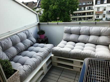 Schöne, helle 2 Zimmer Dachgeschosswohnung in Düsseldorf