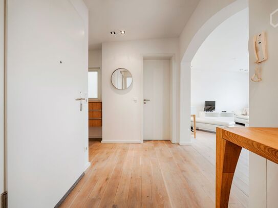 Renovated and modern 3-room roof terrace apartment with fireplace, Koln - Amsterdam Apartments for Rent