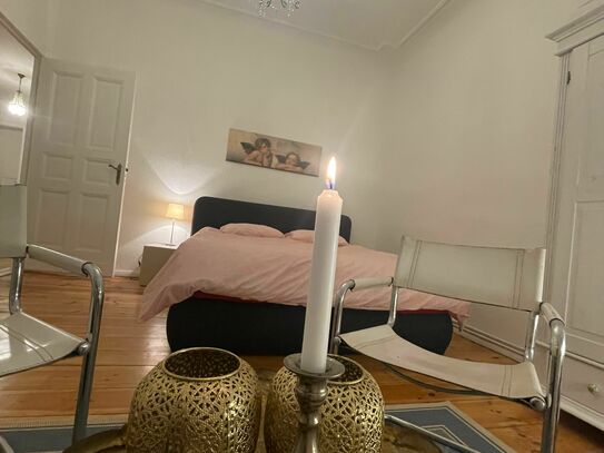 Liebevoll eingerichtete Wohnung in Charlottenburg