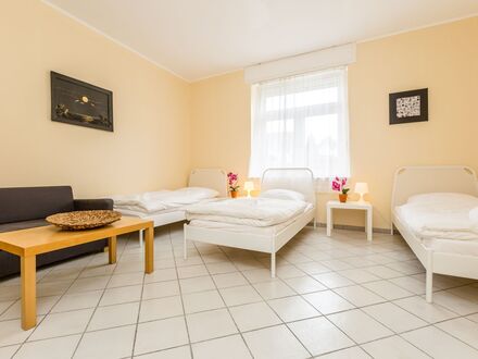 Freundliche Ferienwohnung mit Waschmaschine und gratis W-LAN in Leverkusen Manfort | Friendly holiday flat with washing…