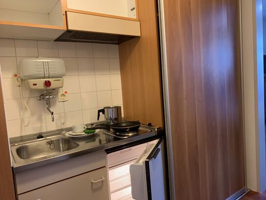 Cosy serviced flat with great connection incl. weekly cleaning