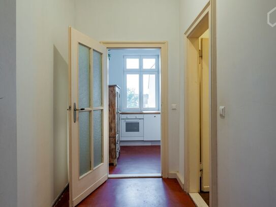 2 Bedroom Spacious Suite in Excellent Location, Berlin - Amsterdam Apartments for Rent