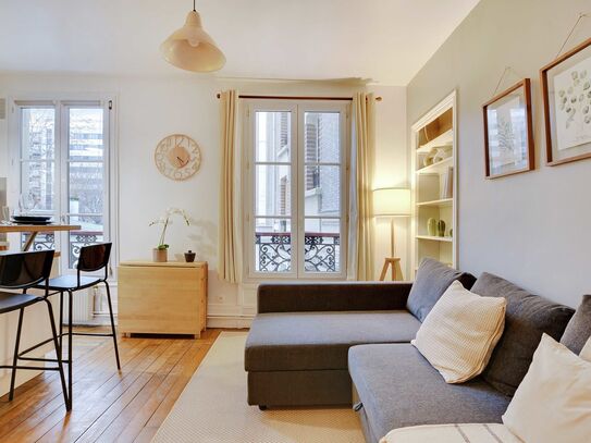 Charming 1BR Apartment with Elevator Access in Quiet 15th Arrondissement