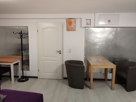möbliert Kellerwohnung (NEU & Trocken) | furnished basement apartment [NEW BUILDING / DRY]
