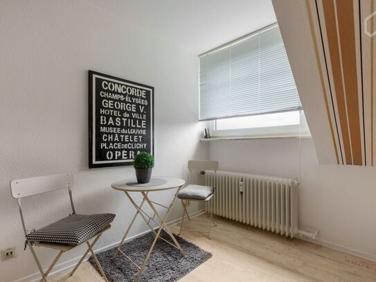 Fashionable, great home in Düsseldorf, Dusseldorf - Amsterdam Apartments for Rent