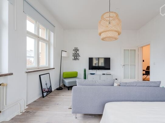 Beautiful and bright 1-room apartment in Berlin Friedrichshain