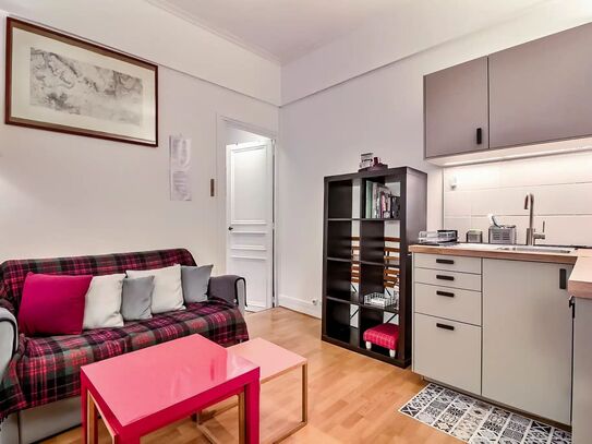 Rental Furnished Appartment - 2 Rooms - 29 m² - Raspail - Sèvres- Babylone - 75006 Paris